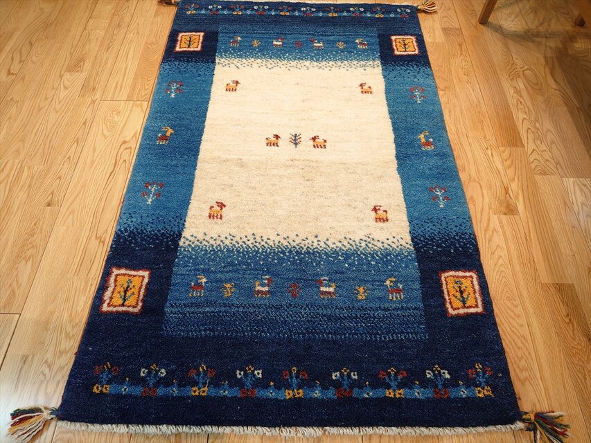 ペルシャ ギャッベ マット大 ラグ 125x80cm アイボリー 藍色 青色 生命