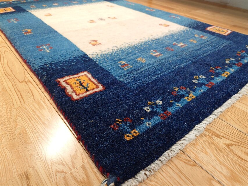 ペルシャ ギャッベ マット大 ラグ 125x80cm アイボリー 藍色 青色 生命