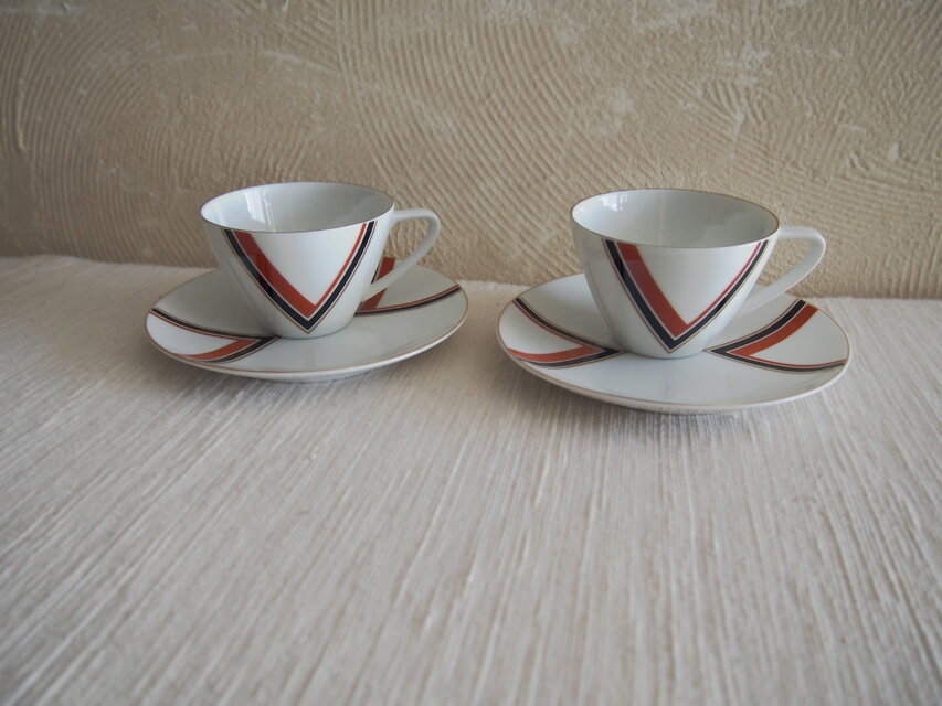 昭和レトロモダン V字紋様カップ＆ソーサー二客組 | iichi 日々の