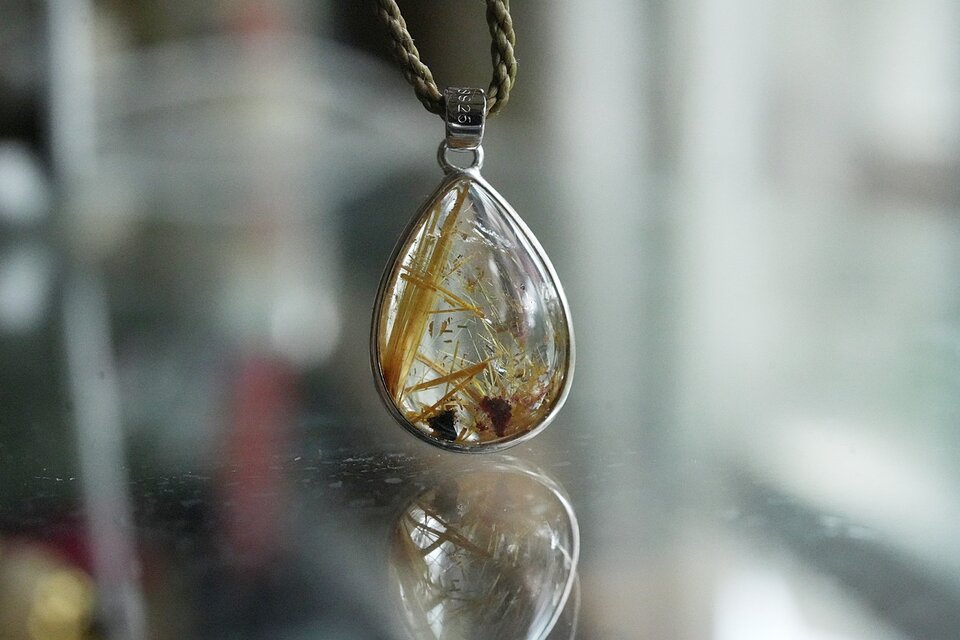 金針☆高品質☆ゴールドルチルクォーツ マクラメネックレス2046