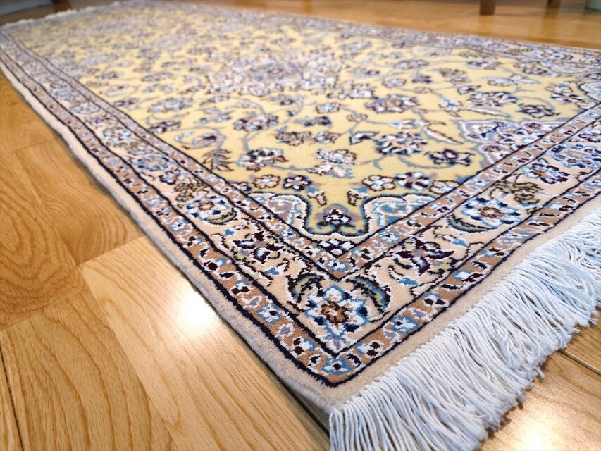 ペルシャ絨毯　保証書有　大と小 楽天市場】ペルシャ絨毯 【本物イラン産】 タブリーズ産 ベージュ マヒ