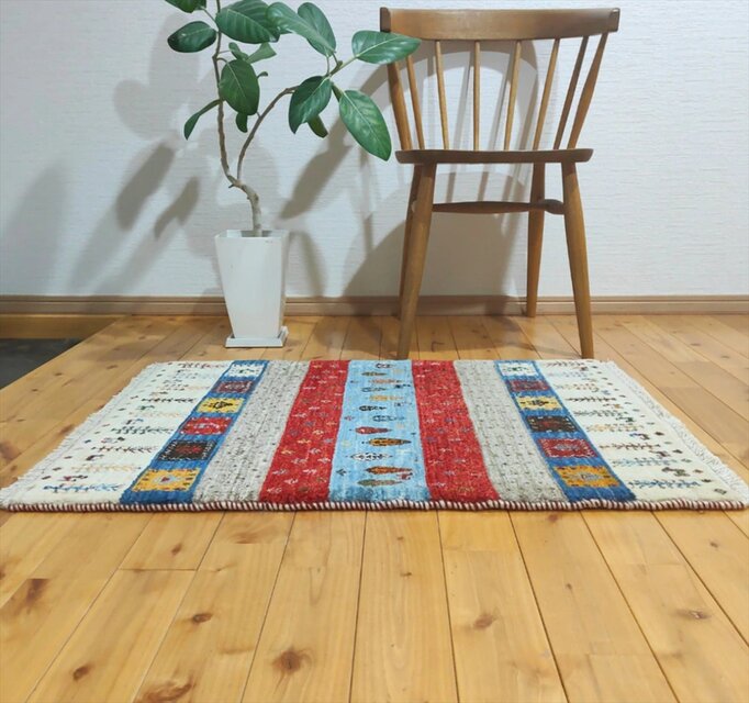 > ギャッベ 楽天市場】 290㌢×200㌢　パルヴィーズ　カシュクリ　ペルシャギャッベ　ゾランヴァリ パルヴィーズ・ギャッベ 約150x200cm > ラグ・カーペット