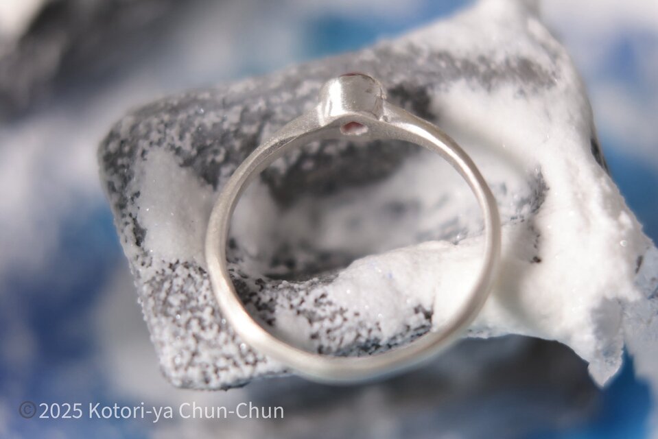 レアカラー】幻のルビー 蛍光バイカラーウィンザールビー・シルバー