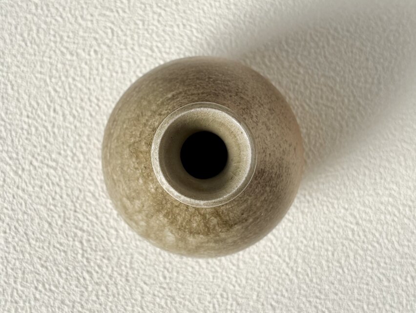 穴窯焼き締め 花入れ s-ys-7 | iichi 日々の暮らしを心地よくする