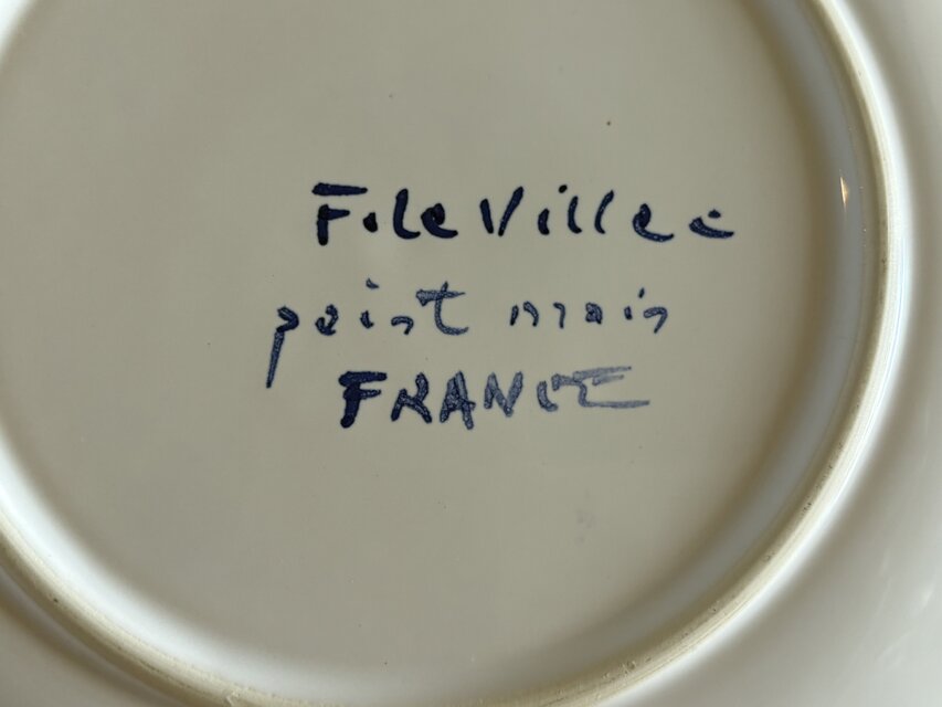 南フランスの工房で作られた温もりあふれる絵皿 | iichi 日々の暮らし