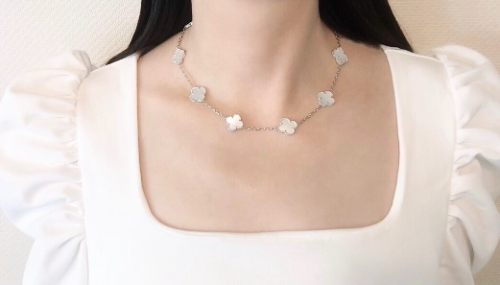 幸せのクローバーネックレス 10P（マザーオブパール）【高品質！送料