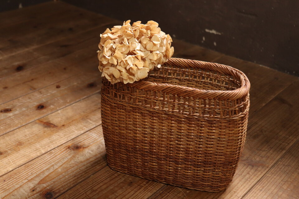 №115 籐籠 花籠 編籠 インテリア 古道具 花器 | iichi 日々の暮らしを