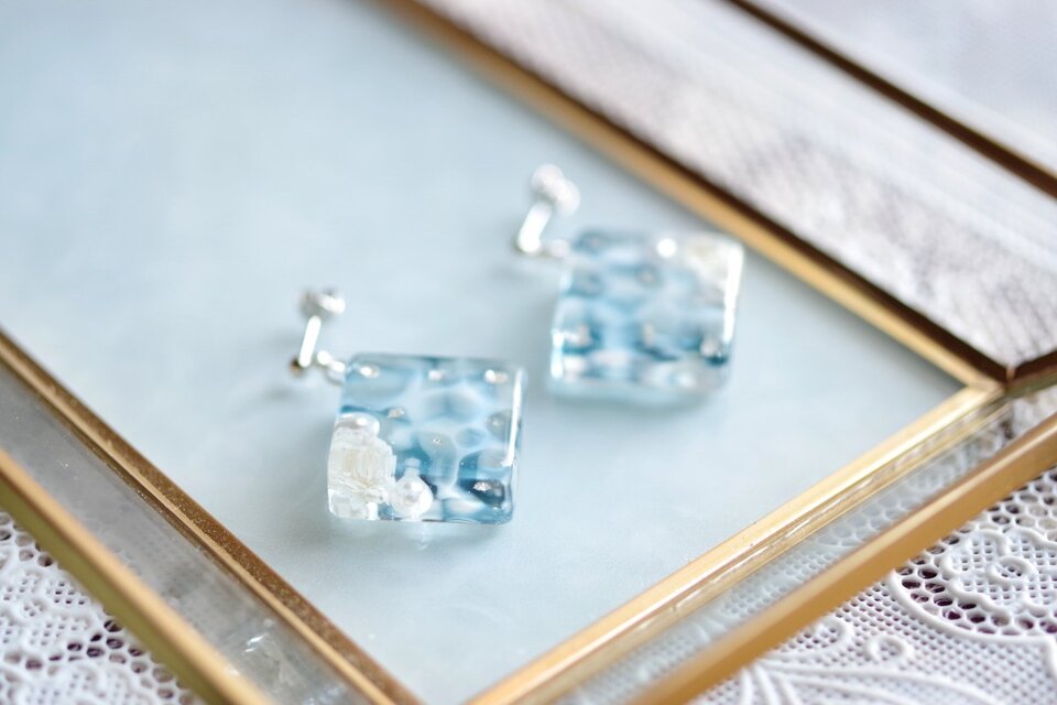 ≪339 ブルー≫レジンピアス 500円 レジンアート スクエアピアス〈水紋・コバルトブルー〉 | iichi 日々の