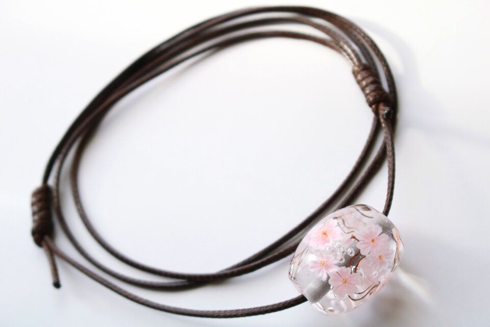 新春SALE桜のとんぼ玉（ガラス玉）クリア／泡入り | iichi 日々の