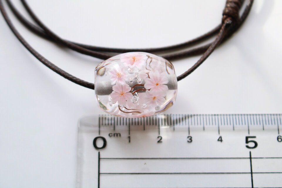 新春SALE桜のとんぼ玉（ガラス玉）クリア／泡入り | iichi 日々の
