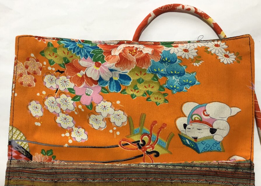 8594 縞柄の着物で作った和風財布・ポーチ | iichi 日々の暮らしを 