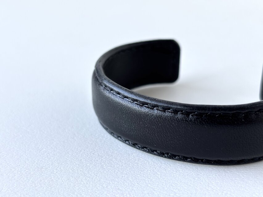 レザーバングル GU公式 | レザータッチバングル