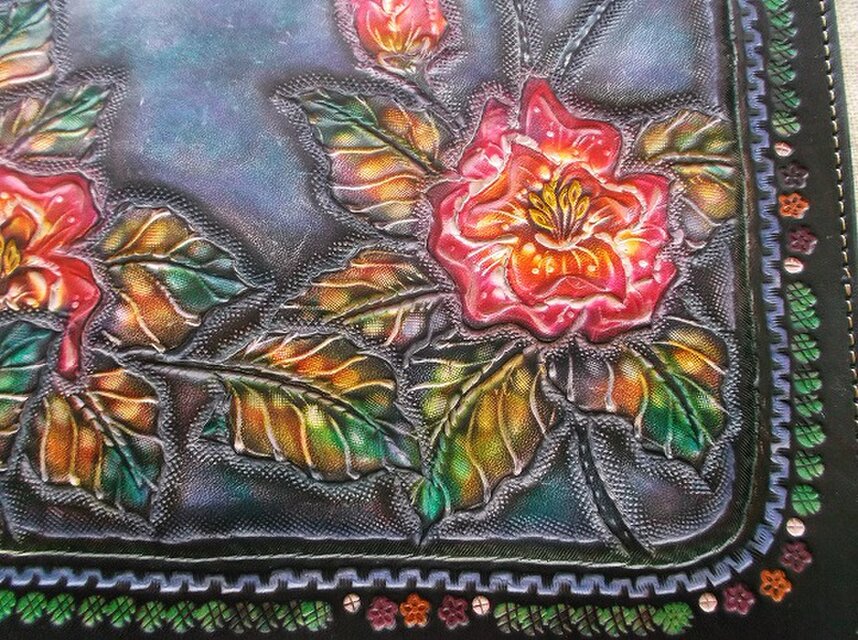 文庫サイズブックカバー 刻印、拭き染め 牛革 | iichi 日々の暮らしを