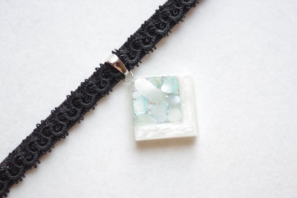 受注製作】レジンアート スクエアモチーフとタティングレースと