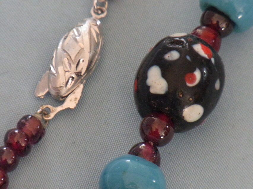 アンティークガラスビーズのネックレス | iichi 日々の暮らしを