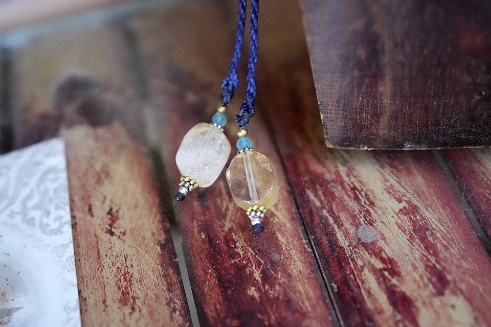 ダイナミック☆ブルーフローライト原石 マクラメネックレス1882