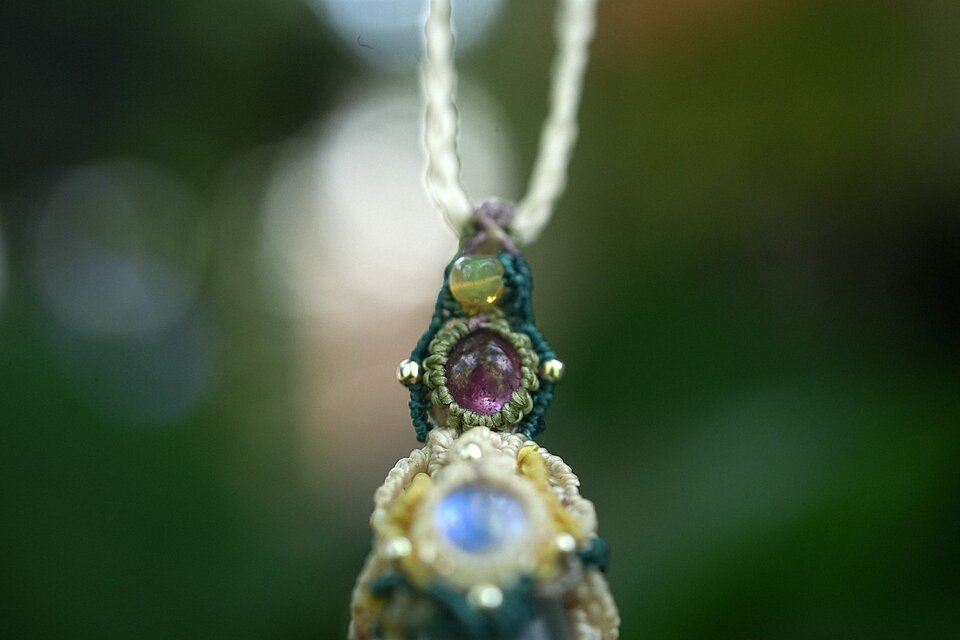 蒼の彼方☆pink tourmaline ムーンストーン フローライト マクラメ