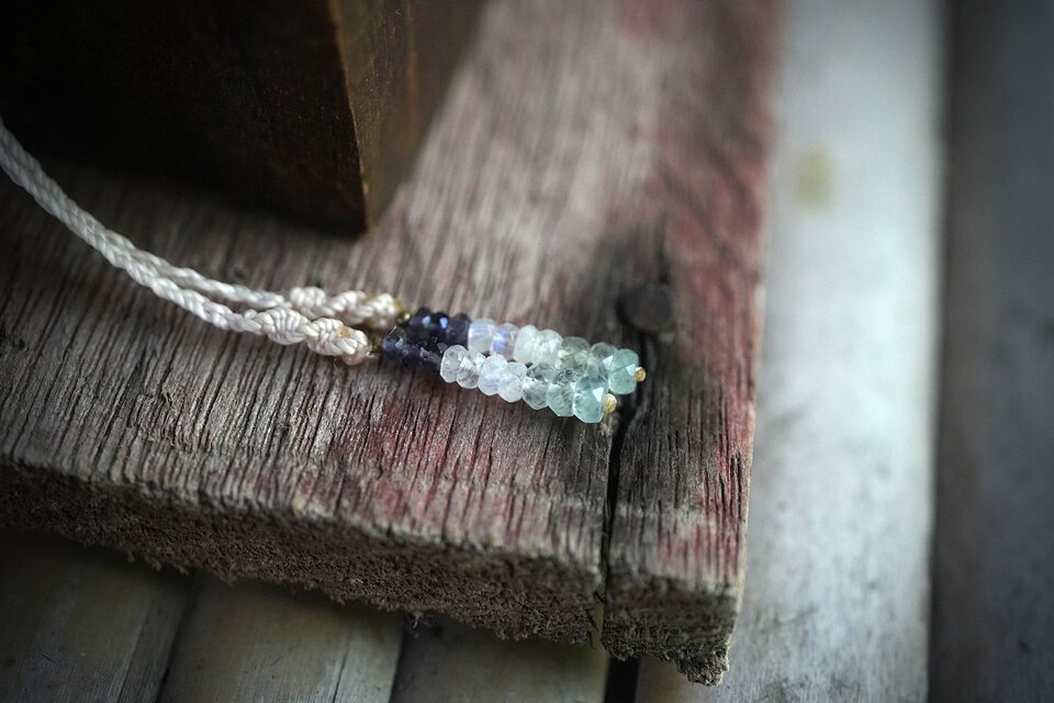 ムーンストーン・フローライトのマクラメネックレス 蒼の彼方☆pink tourmaline ムーンストーン フローライト マクラメ