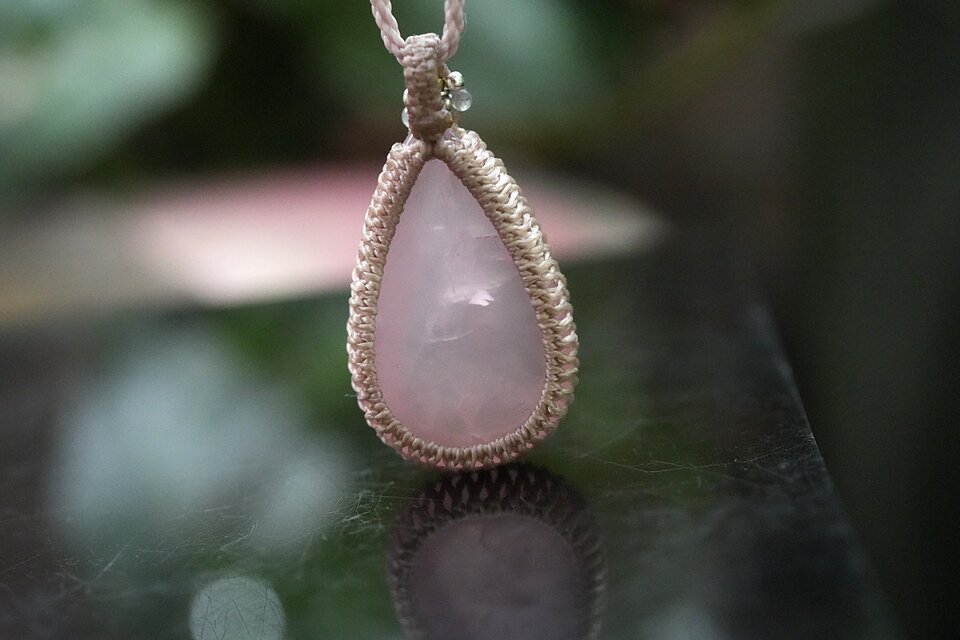 桃清』セリサイトインローズクォーツとディープローズクォーツの