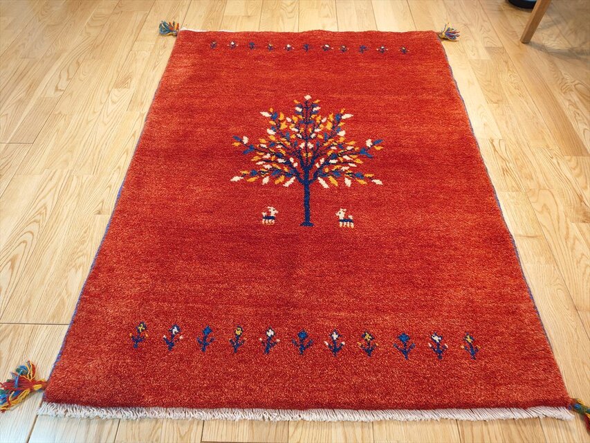 ペルシャ ギャッベ マット大 ラグ 115x84cm 茜色 ザクロの木 ヤギ 生命