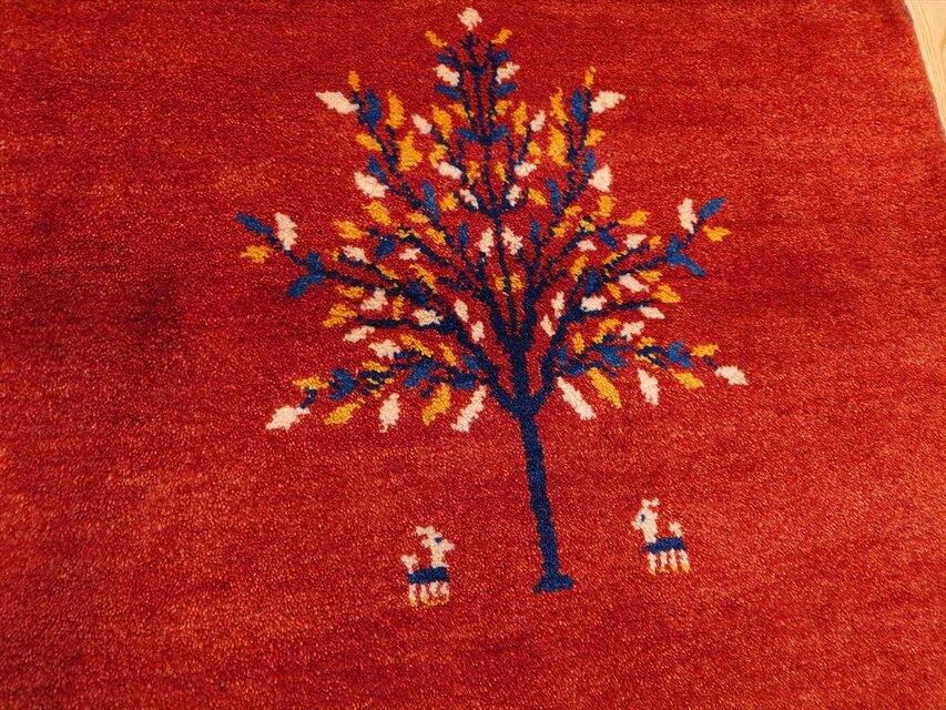 ペルシャの生命の木デザインのギャッベ/サイズ:125x185cm…Jk13。 ペルシャの生命の木デザインのギャッベ サイズ 125x185cm Jk13 ラグ