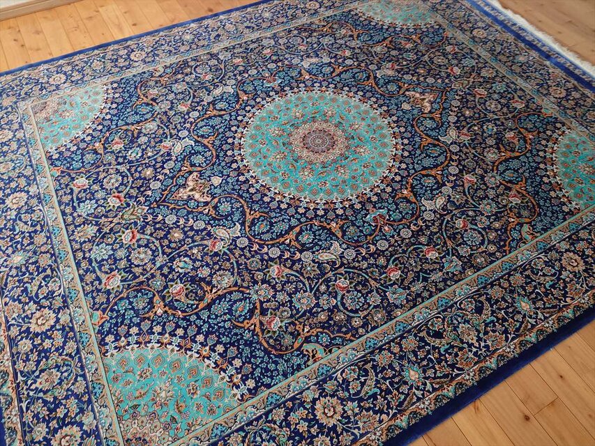 ペルシャ絨毯 ネイアブリシャム ハイブリッド カシャン産 リビング