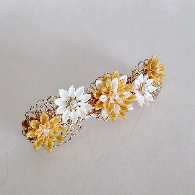 つまみ細工 お花のバレッタ 大 イエロー 透かしゴールド | iichi 日々