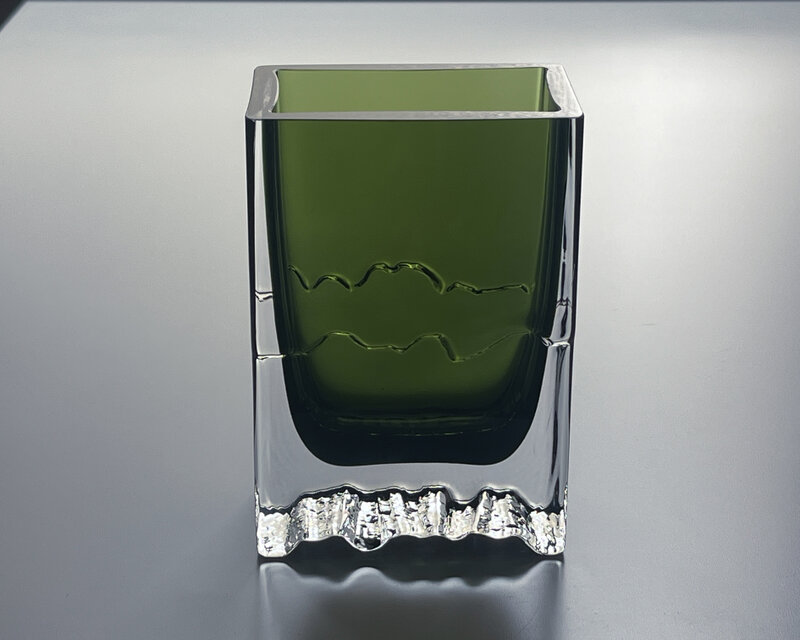 イッタラ　タピオ・ヴィルカラ フラワーベース　廃盤 Iittala Tapio Wirkkala Neodymium VASE 3539 イッタラ タピオ