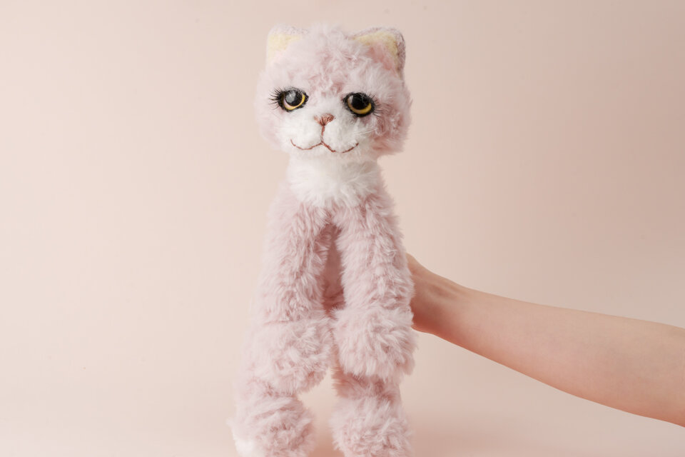 癒されネコのあみぐるみ<middleサイズ>LOVEネコ ビゼちゃん | iichi