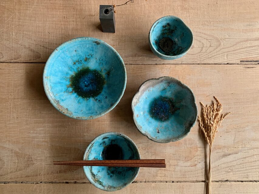 青 花皿（L） | iichi 日々の暮らしを心地よくするハンドメイドや
