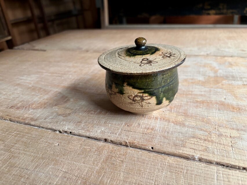 蓋付き湯呑み茶碗（古食器） | iichi 日々の暮らしを心地よくする