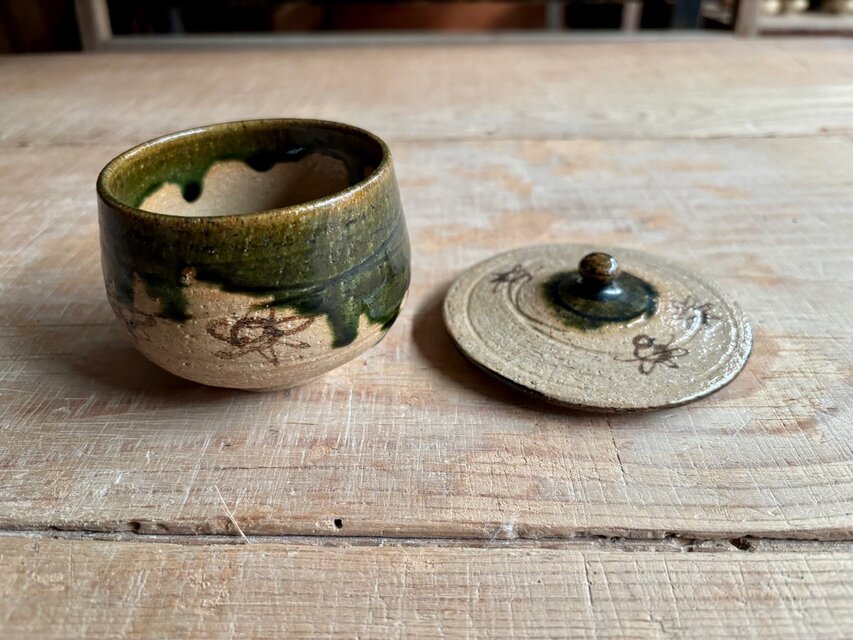 湯呑み茶碗 蓋付き湯呑み茶碗（古食器） | iichi 日々の暮らしを心地よくする