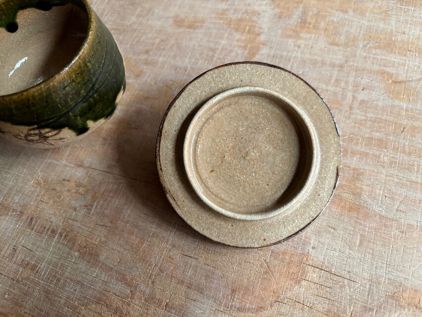 蓋付き湯呑み茶碗（古食器） | iichi 日々の暮らしを心地よくする