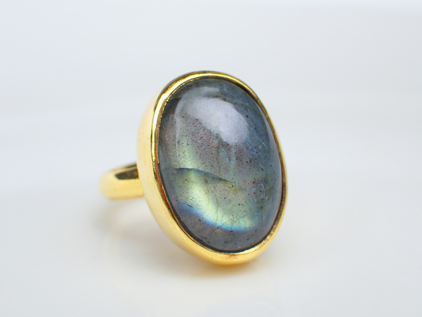 最新作☆New☆『Labradorite』の世界でひとつの天然石リング | iichi