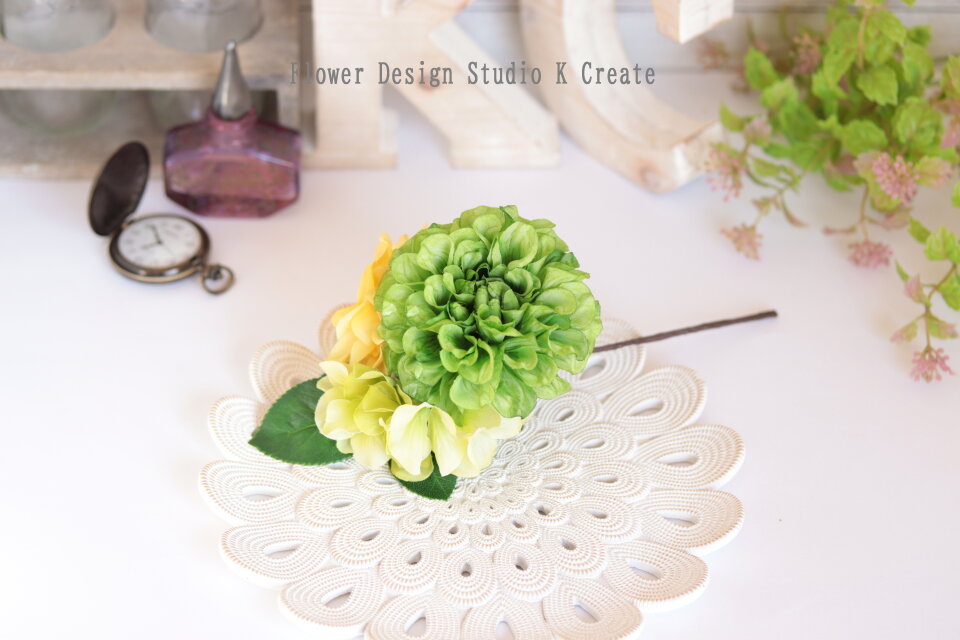 緑色と黄色のダリアと紫陽花の髪飾り フラメンコ フローレス バラ 黄色