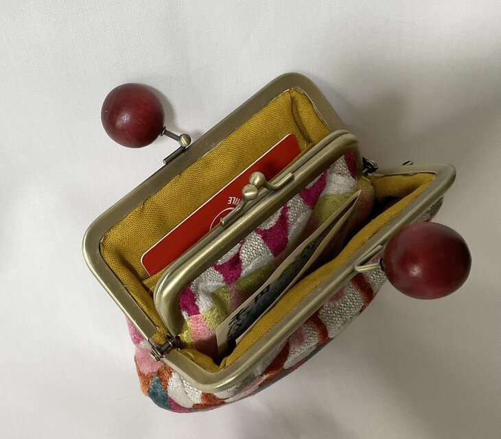 輸入生地 カラフル 大きめ木玉親子がま口ミニ財布 | iichi 日々の