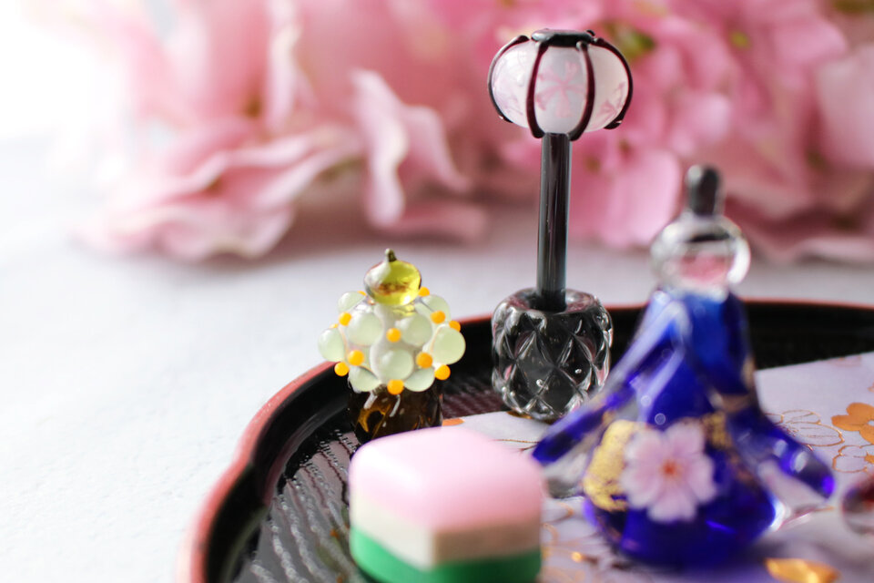 桜月夜のひなまつり】とんぼ玉ひな人形～ガラスのミニチュア雛人形