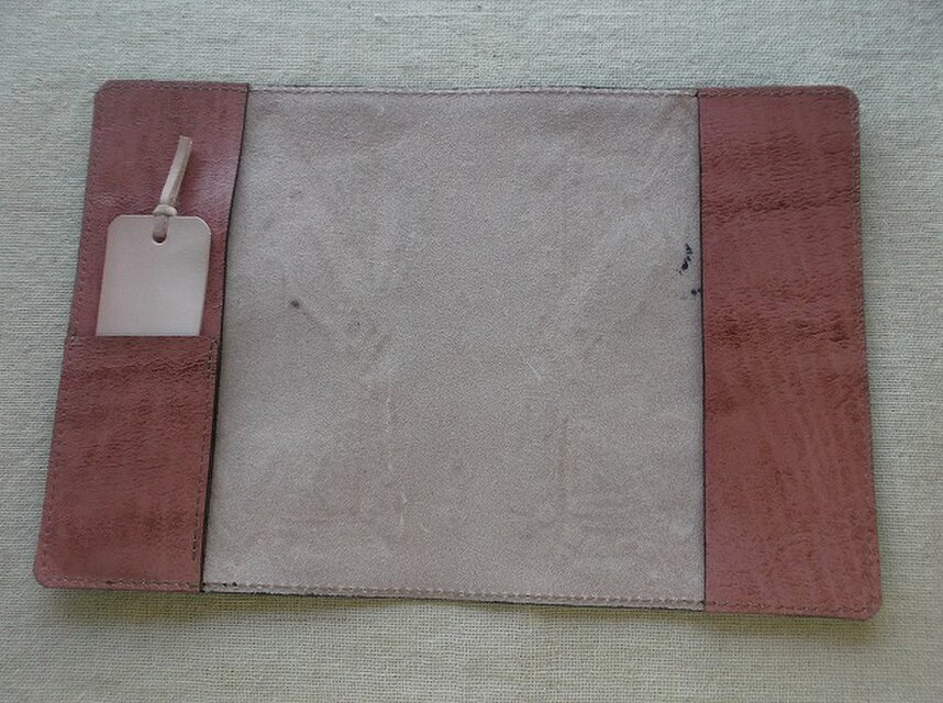 文庫サイズブックカバー 刻印、拭き染め 牛革 | iichi 日々の暮らしを