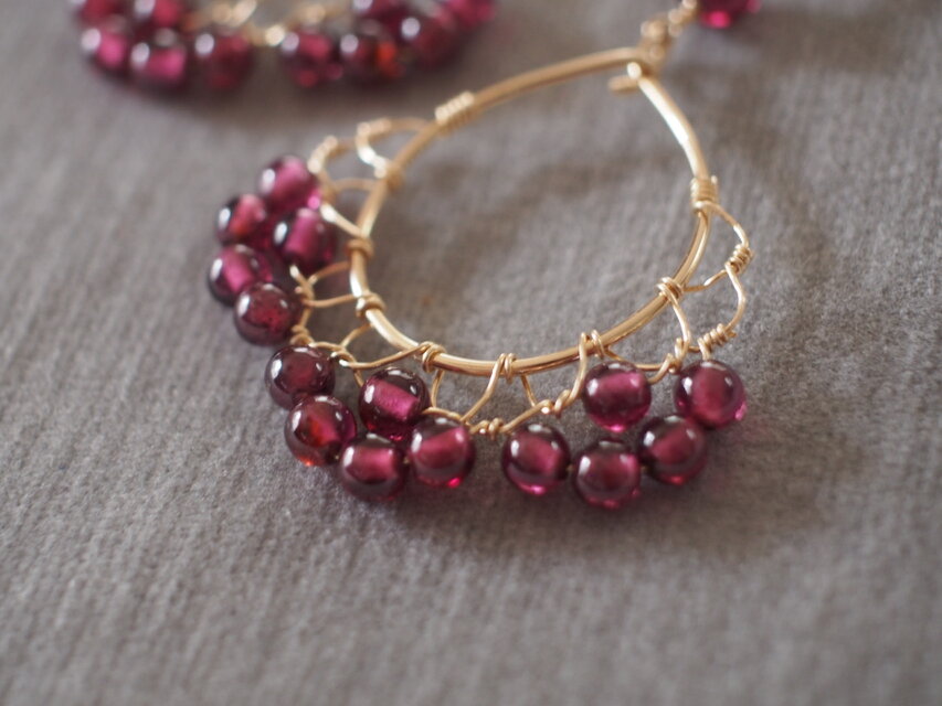 14kgf ガーネットあみあみレーシーピアス k14gf 深紅 赤 | iichi 日々