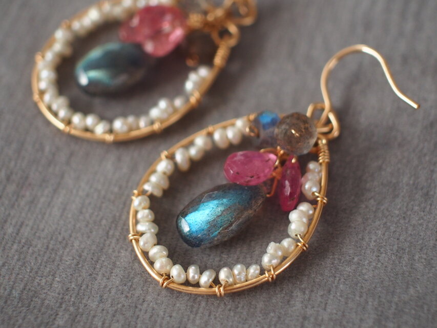 14kgf ラブラドライトとピンクトルマリンと粒々極小パールピアス k14gf