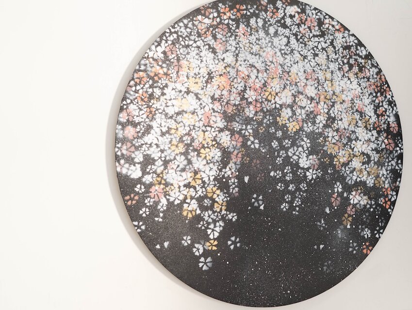 Sakura / 夜桜の円形現代アート作品 | iichi 日々の暮らしを心地よく