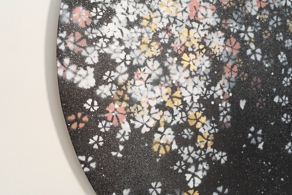 Sakura / 夜桜の円形現代アート作品 | iichi 日々の暮らしを心地よく
