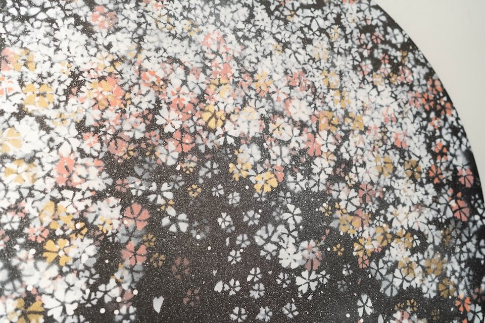 Sakura / 夜桜の円形現代アート作品 | iichi 日々の暮らしを心地よく