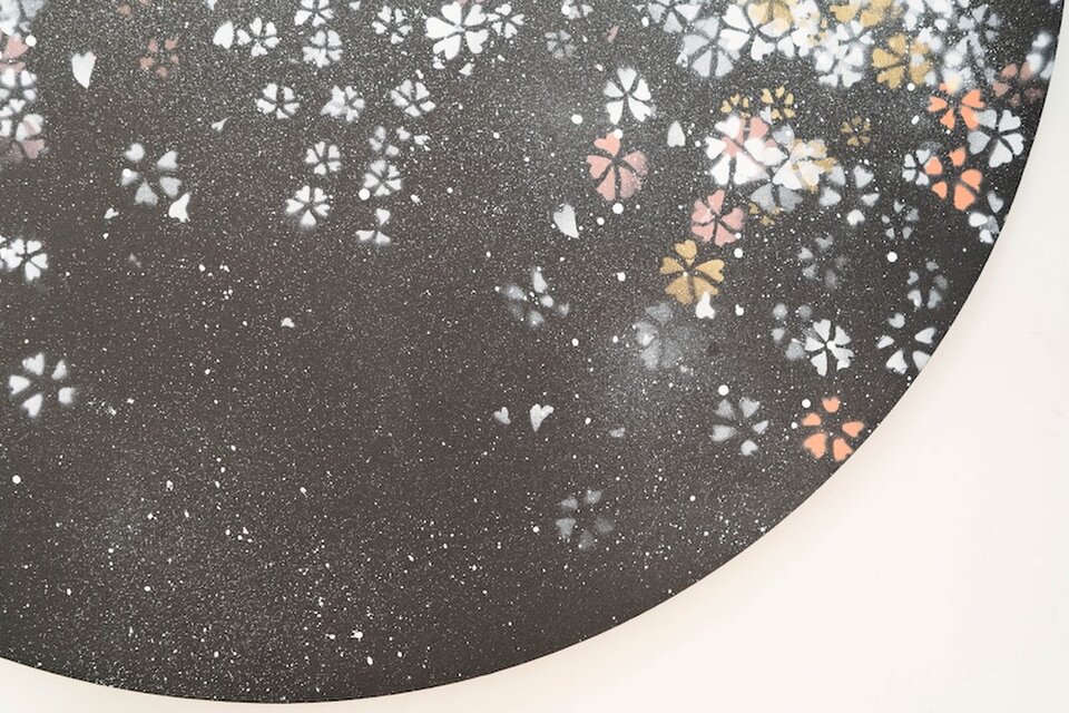 Sakura / 夜桜の円形現代アート作品 | iichi 日々の暮らしを心地よく
