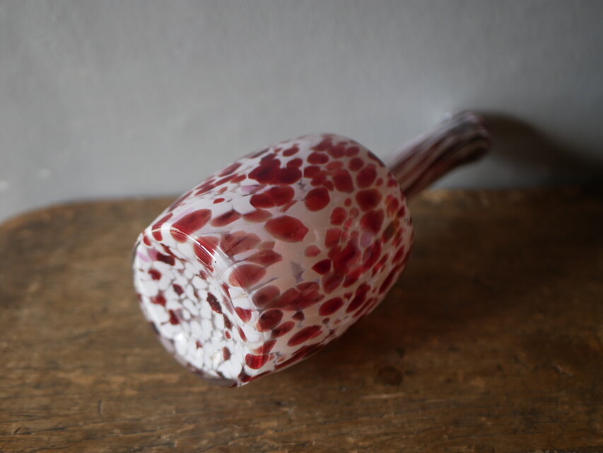 クリシー フラワーベース フランスヴィンテージ ブロカントのある