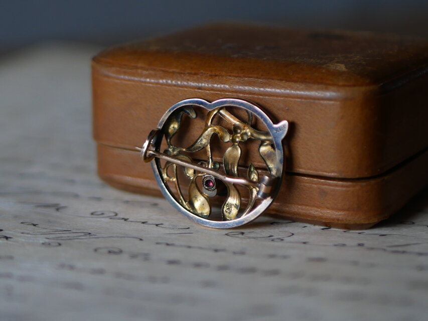 FIX ヤドリギ 宿り木 フランスアンティーク ブローチ アンティークの