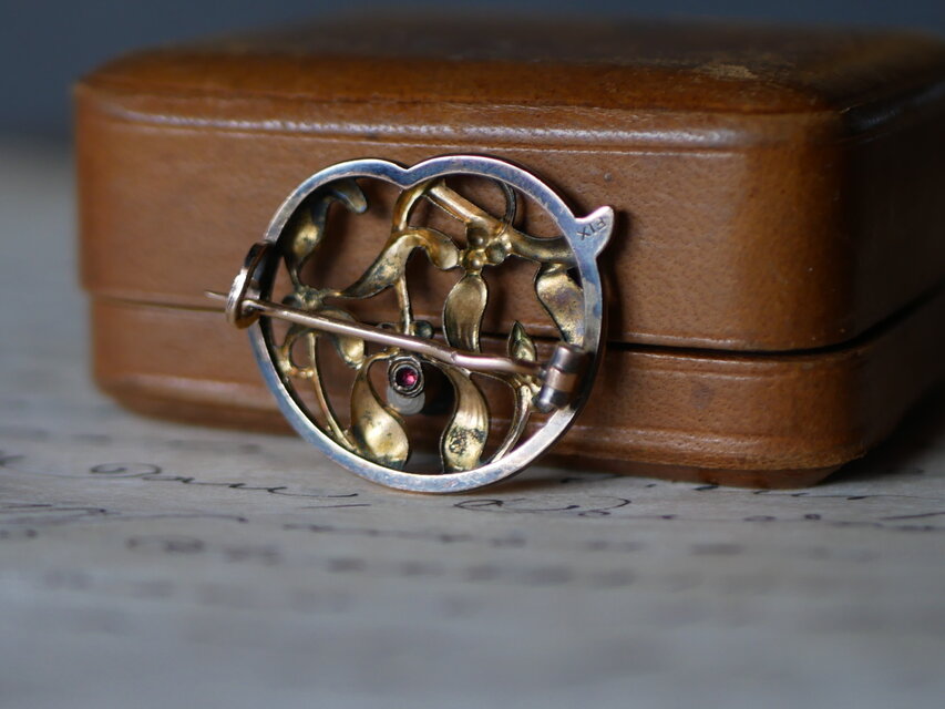 FIX ヤドリギ 宿り木 フランスアンティーク ブローチ アンティークの