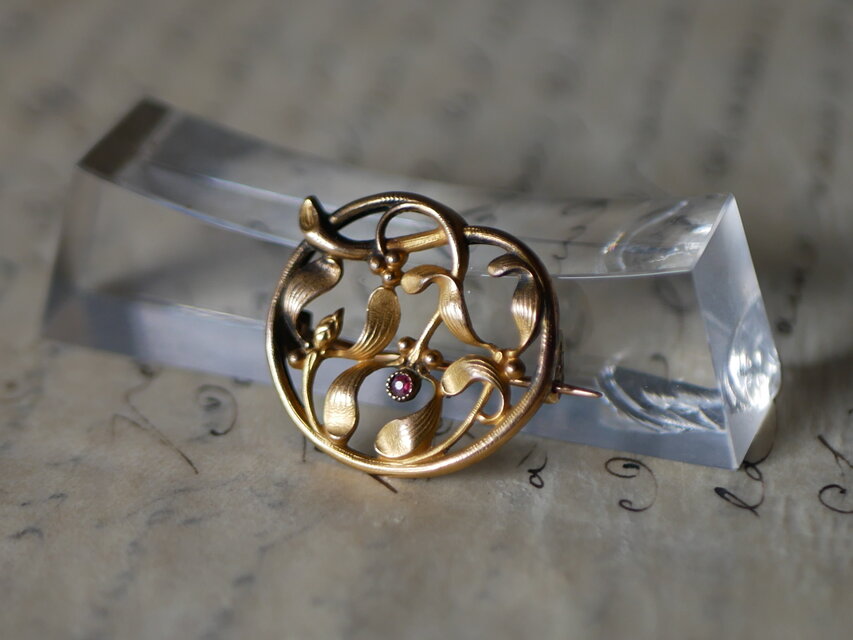 フランスアンティーク　ヤドリギ　ブローチ　シルバー刻印 FIX ヤドリギ 宿り木 フランスアンティーク ブローチ アンティークの