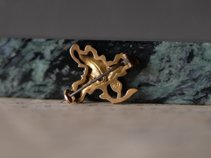 FIX 葉っぱモチーフ フランスアンティーク アンティークブローチ