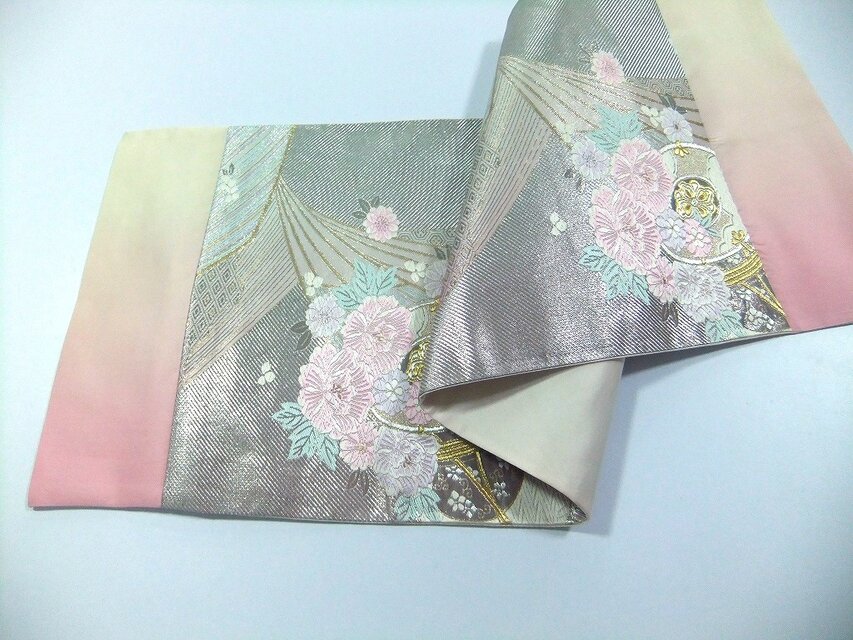 16)2429】30.5×87cm/鼓小花文様/テーブルセンター/和風/帯リメイク